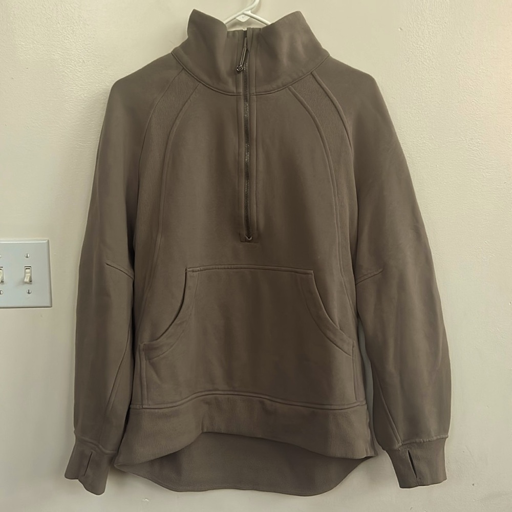 Lululemon scuba half zip - size medium/large.